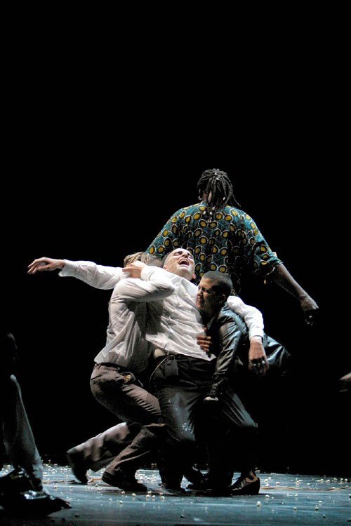 Iniziali BCGLF — Giovanni Lindo Ferretti, regia Corsetti, scene Corsetti+Taraborrelli, Teatro Palladium Roma, Romaeuropa Festival 2003